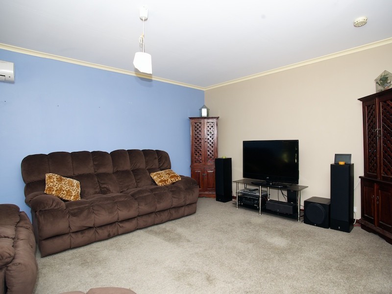 29 Pagnell Way, Swan View WA 6056
