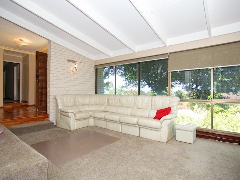 29 Pagnell Way, Swan View WA 6056