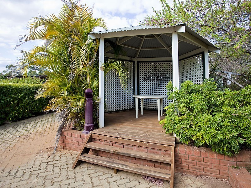 29 Pagnell Way, Swan View WA 6056