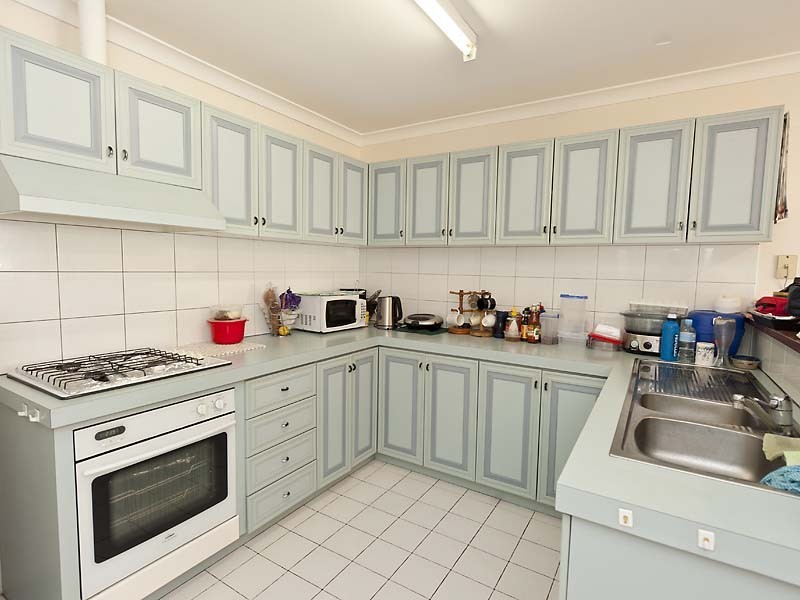 4/11 Mathoura Street, Midland WA 6056