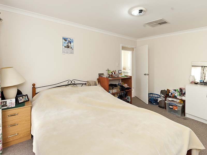 4/11 Mathoura Street, Midland WA 6056