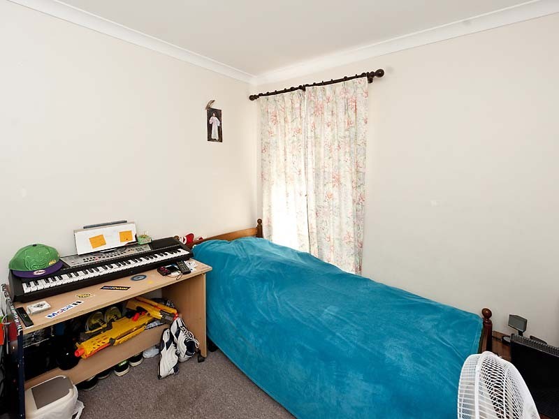 4/11 Mathoura Street, Midland WA 6056