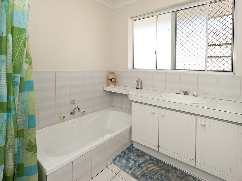 4/11 Mathoura Street, Midland WA 6056