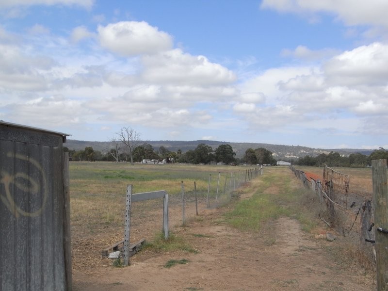 52 Swan Road, Middle Swan WA 6056