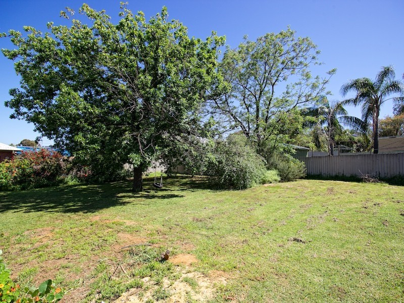 2/14 Coongan Avenue, Greenmount WA 6056