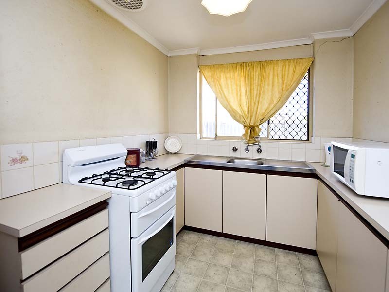 9B Hyde Street, Midland WA 6056