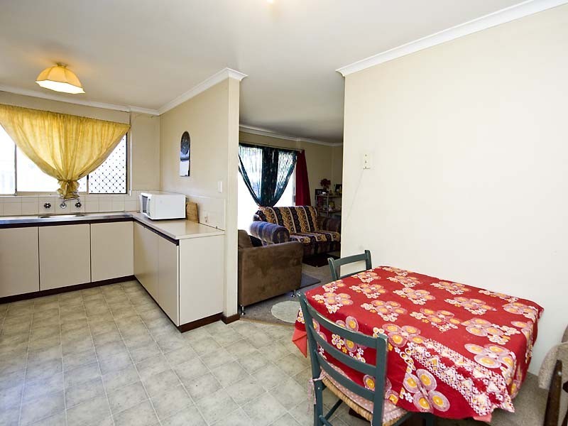 9B Hyde Street, Midland WA 6056
