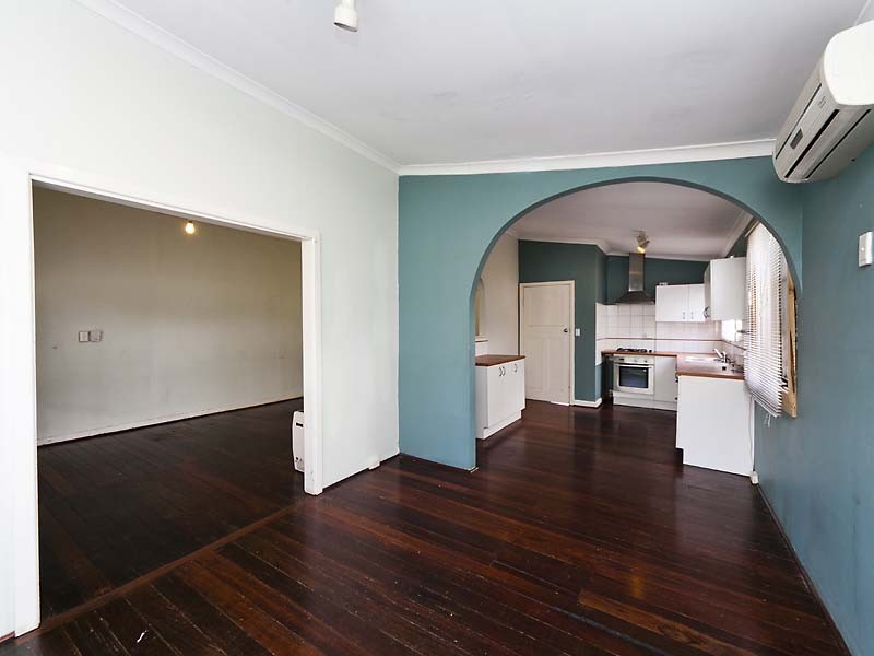 25 Myles Road, Swan View WA 6056