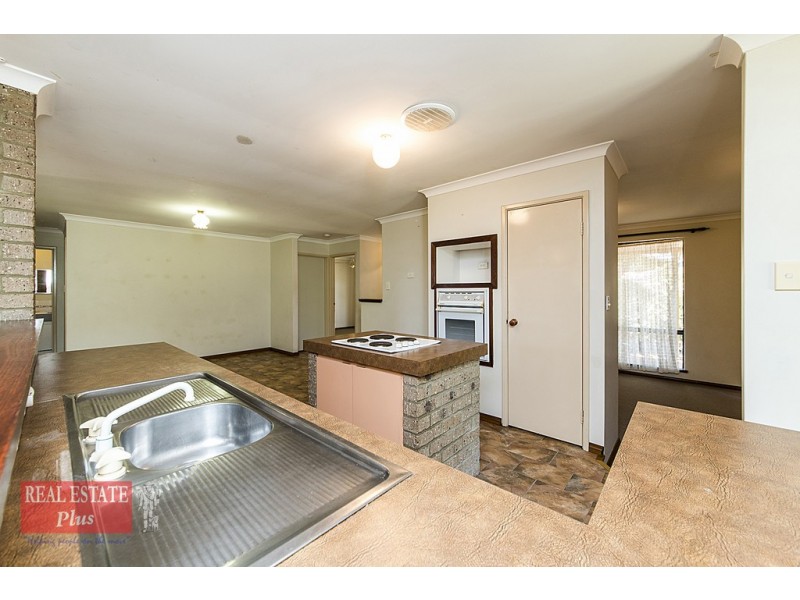 28 Squires Gardens, Stratton WA 6056