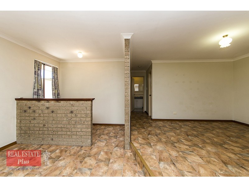 28 Squires Gardens, Stratton WA 6056