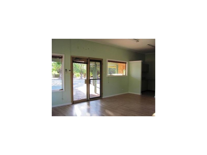 2 Memorial Drive, Chidlow WA 6556