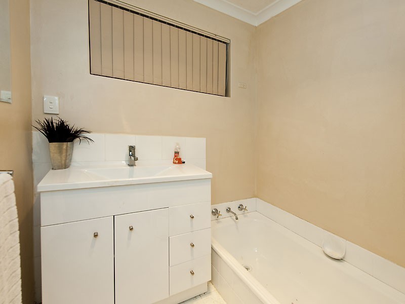 112 Sussex Road, Forrestfield WA 6058