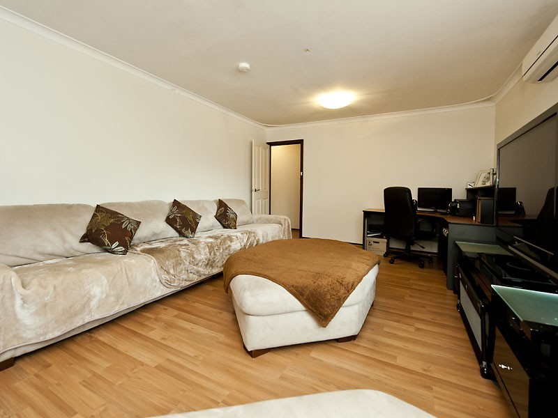 112 Sussex Road, Forrestfield WA 6058