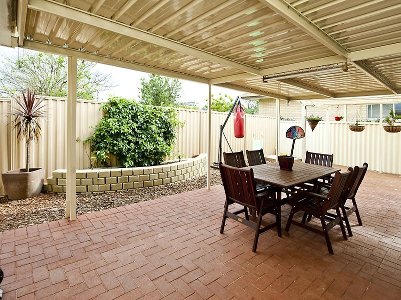 112 Sussex Road, Forrestfield WA 6058