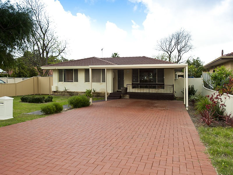 112 Sussex Road, Forrestfield WA 6058