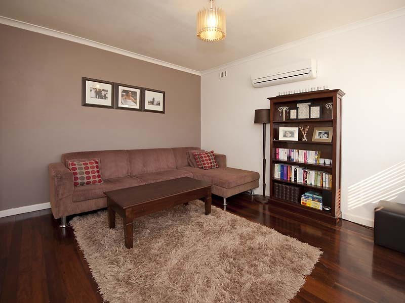 15 Bradley Way, Lockridge WA 6054