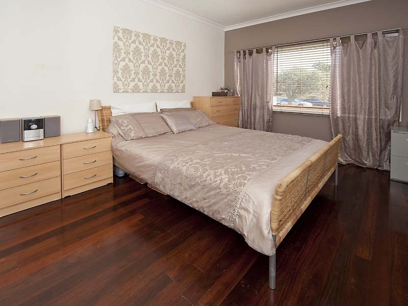 15 Bradley Way, Lockridge WA 6054