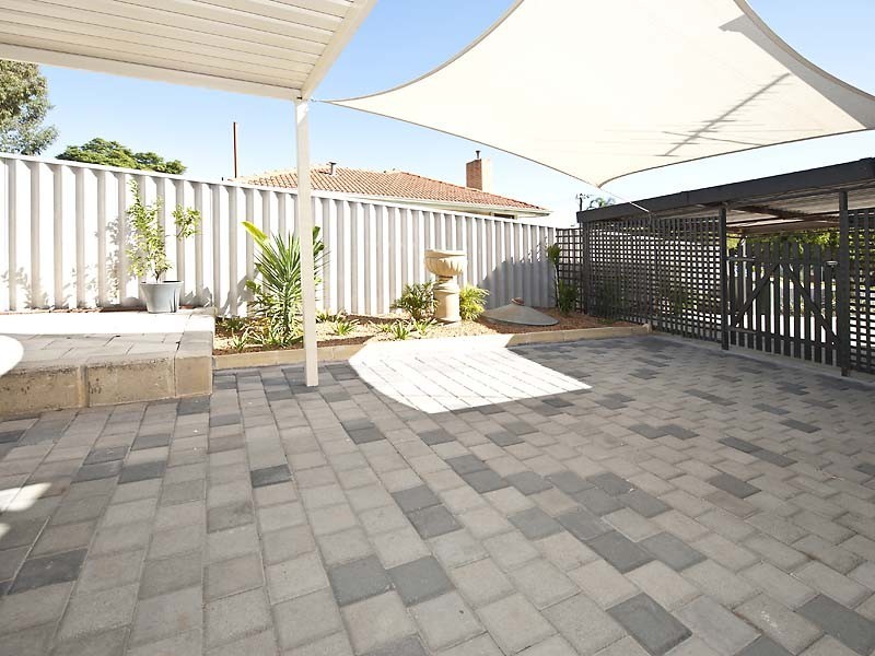 15 Bradley Way, Lockridge WA 6054