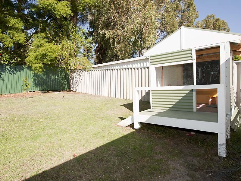 15 Bradley Way, Lockridge WA 6054