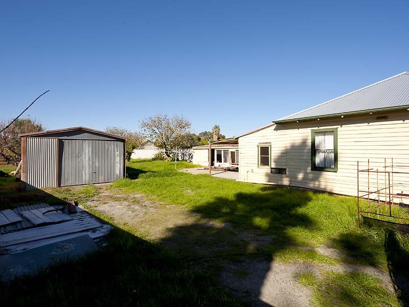 10 Wroxton Street, Midland WA 6056