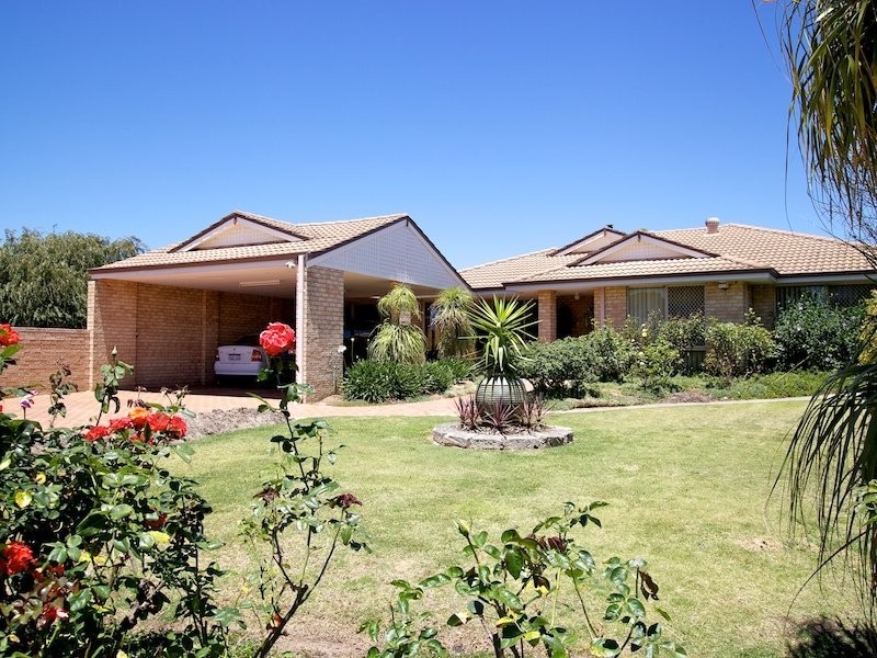 24 Avon Crescent, Viveash WA 6056