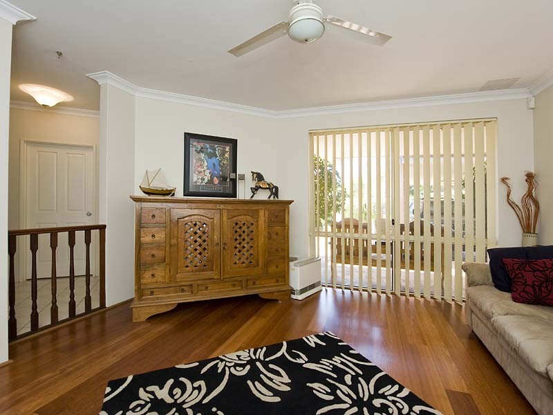 24 Avon Crescent, Viveash WA 6056