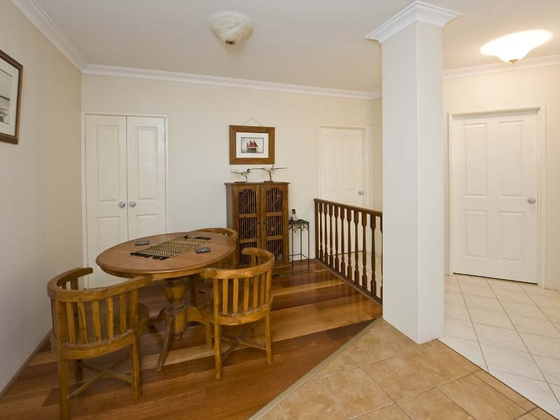 24 Avon Crescent, Viveash WA 6056