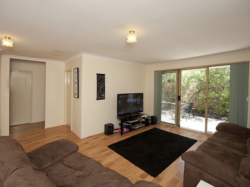 4/37 Mathoura Street, Midland WA 6056