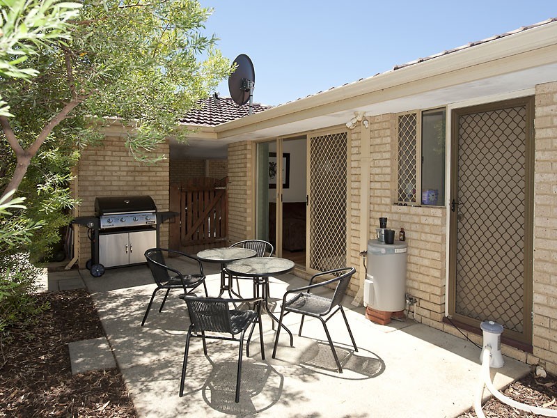 4/37 Mathoura Street, Midland WA 6056
