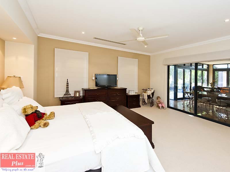 10 Siena Lane, Ellenbrook WA 6069