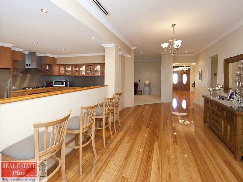 10 Siena Lane, Ellenbrook WA 6069