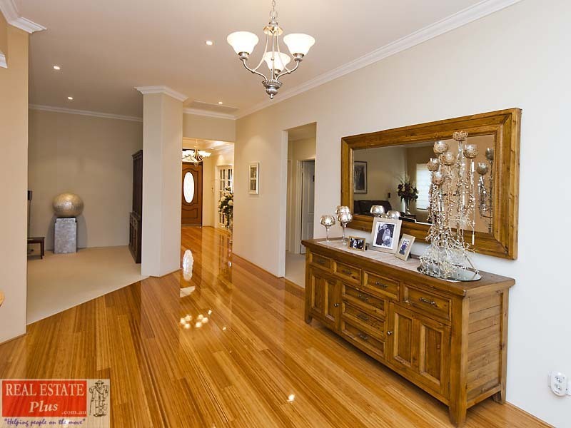 10 Siena Lane, Ellenbrook WA 6069