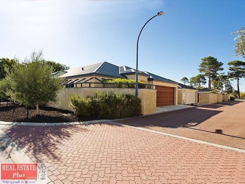 10 Siena Lane, Ellenbrook WA 6069
