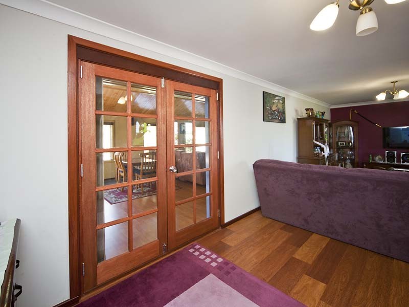 51 Aralia Way, Forrestfield WA 6058