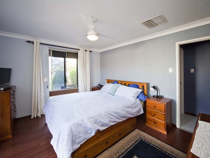 51 Aralia Way, Forrestfield WA 6058