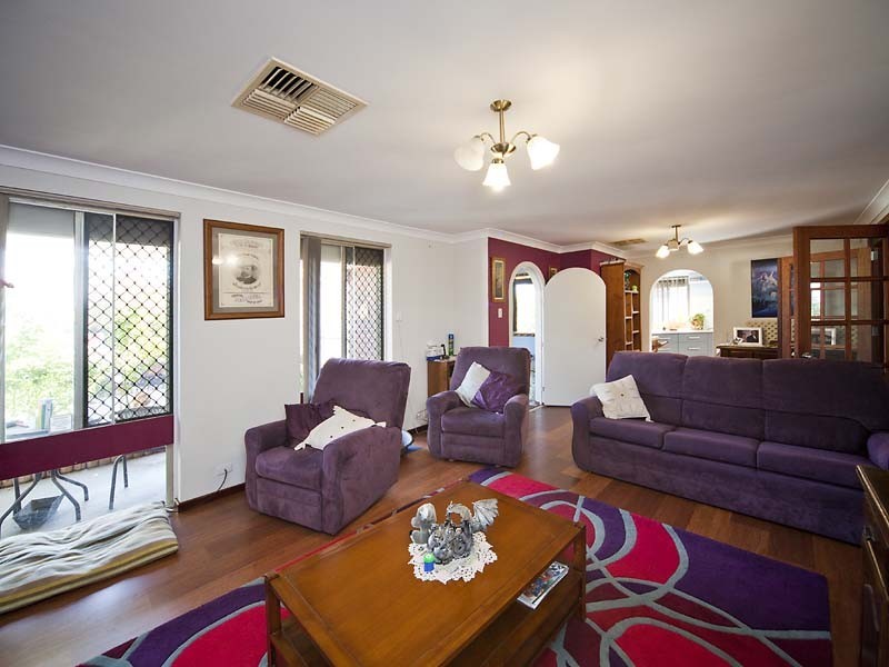 51 Aralia Way, Forrestfield WA 6058