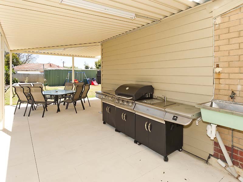 6 Gallagher Street, Eden Hill WA 6054