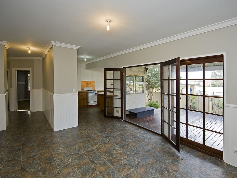 162 Gt Eastern Hwy, South Guildford WA 6055