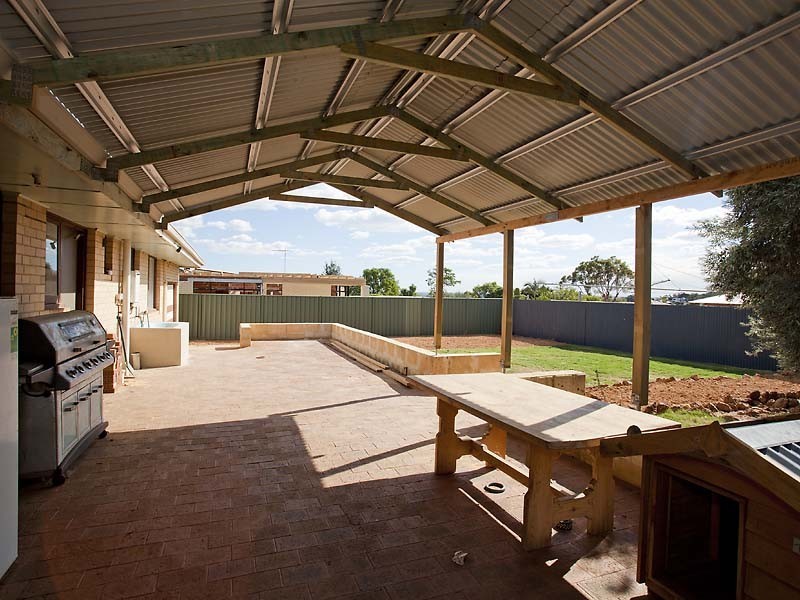 443 Morrison Road, Swan View WA 6056