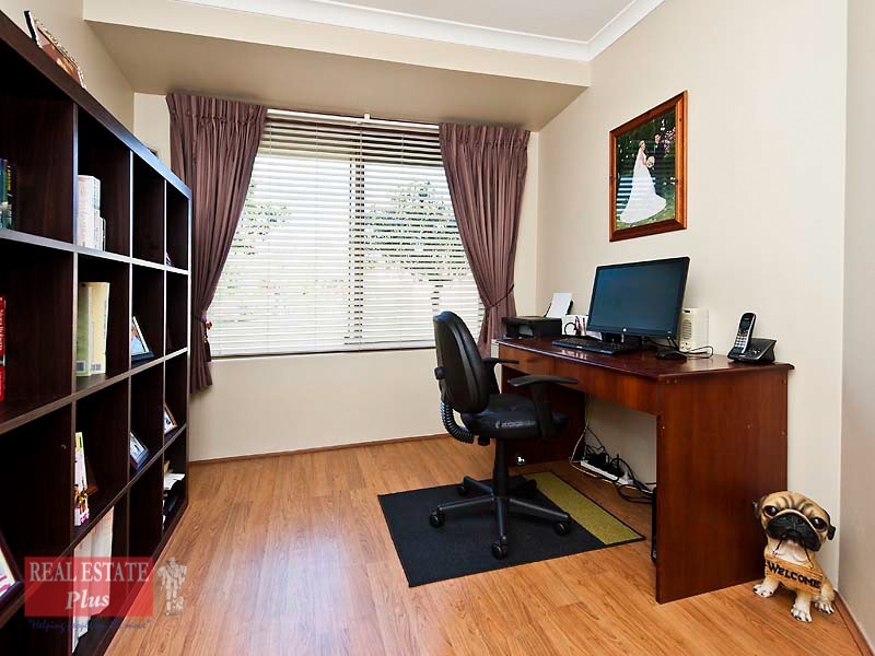 16 Bremer Court, Jane Brook WA 6056