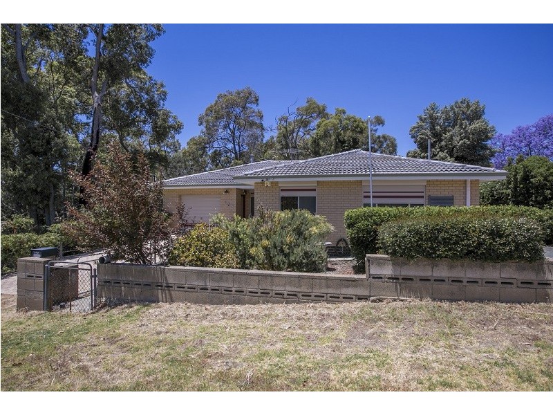 145 Coolgardie Street, Mundaring WA 6073