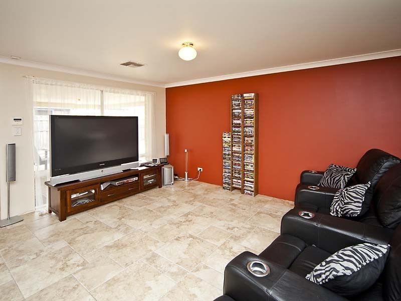 4 Delmage Circle, Ellenbrook WA 6069