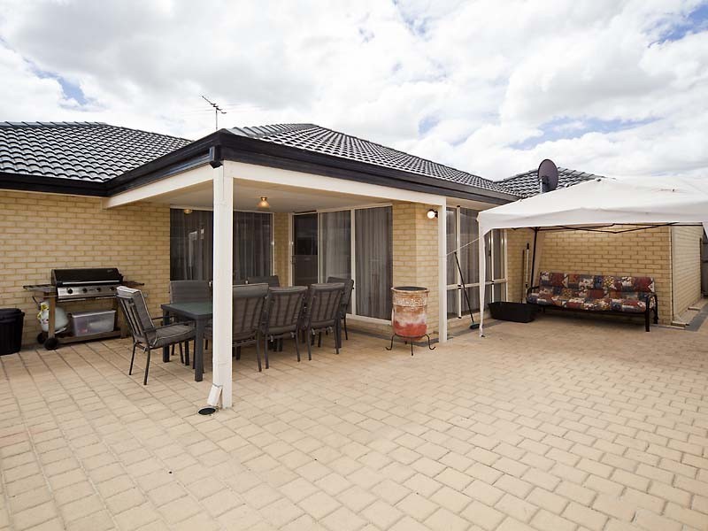 4 Delmage Circle, Ellenbrook WA 6069
