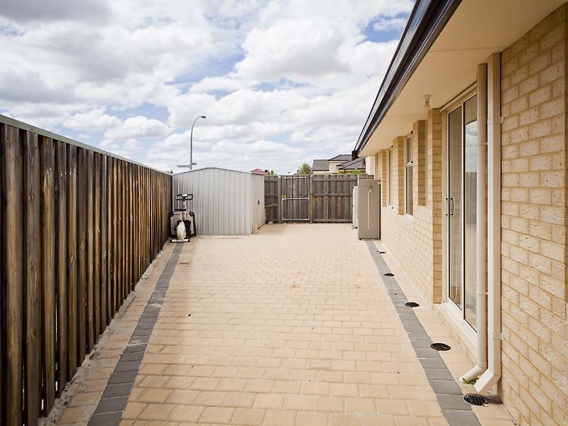 4 Delmage Circle, Ellenbrook WA 6069