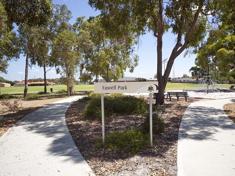 18 Horner Way, Herne Hill WA 6056