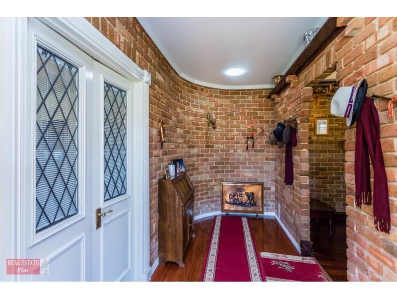 6 Lemon Court, High Wycombe WA 6057