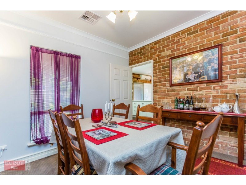 6 Lemon Court, High Wycombe WA 6057