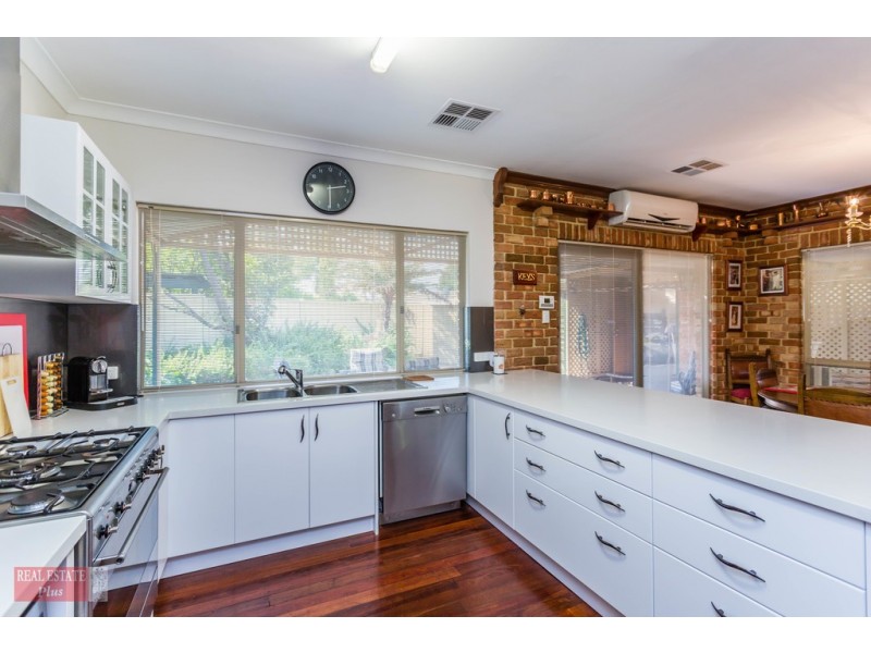 6 Lemon Court, High Wycombe WA 6057