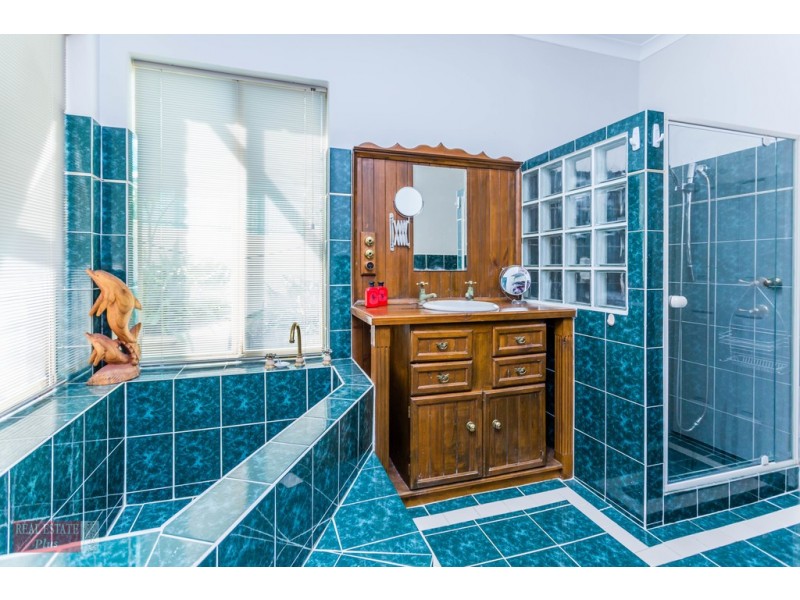 6 Lemon Court, High Wycombe WA 6057