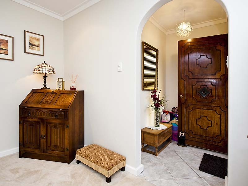 27 Bugendore Street, Maida Vale WA 6057